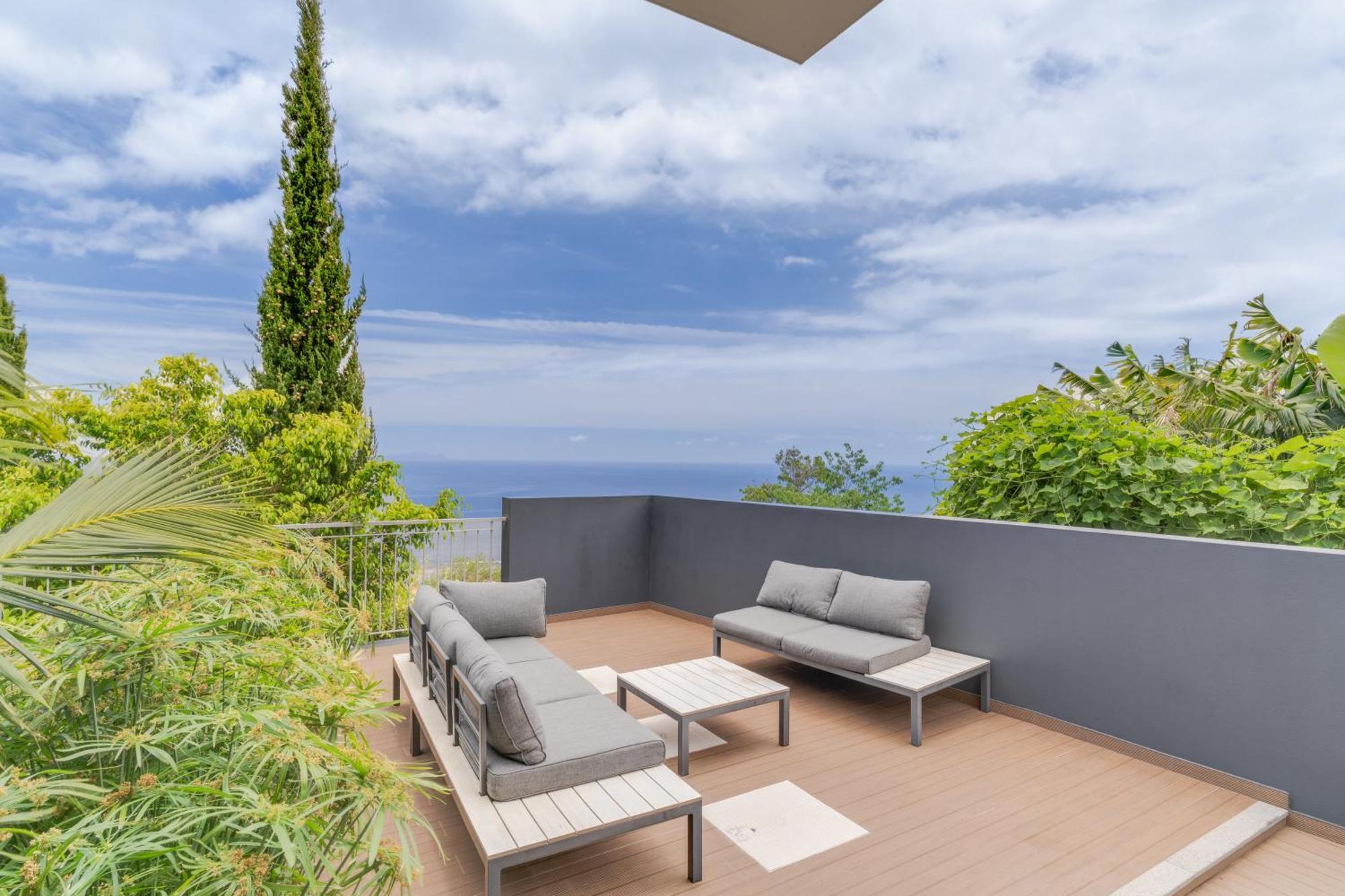 Cristiano Ronaldo Airport View Villa Santa Cruz  Exterior photo