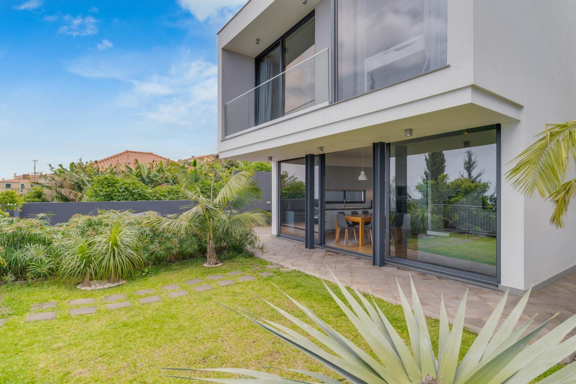 Cristiano Ronaldo Airport View Villa Santa Cruz  Exterior photo