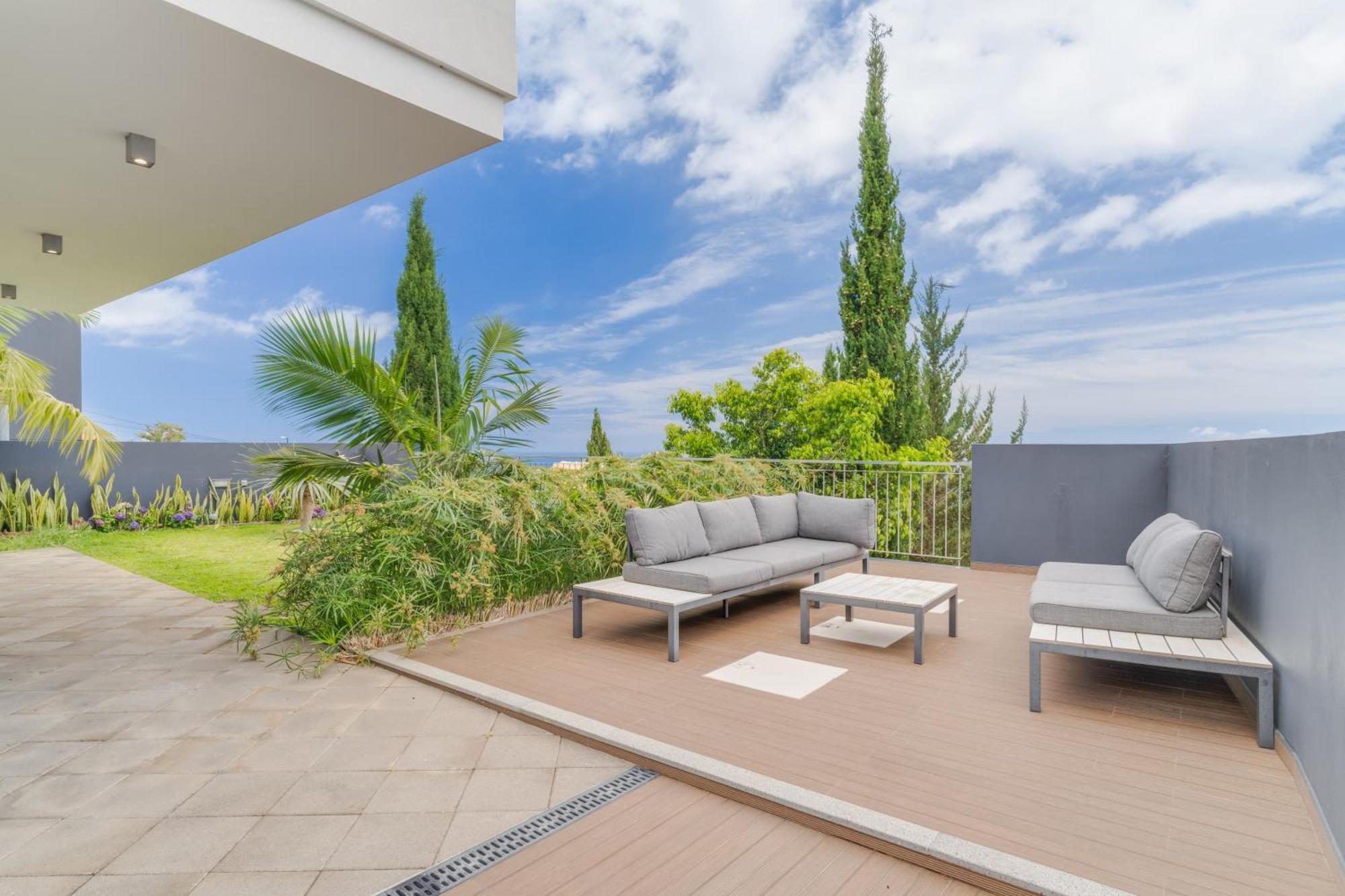 Cristiano Ronaldo Airport View Villa Santa Cruz  Exterior photo